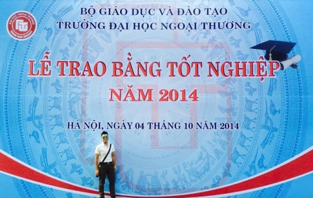Viet Dung이 졸업장을 받은 날 Việt Dũng trong ngày nhận bằng tốt nghiệp
