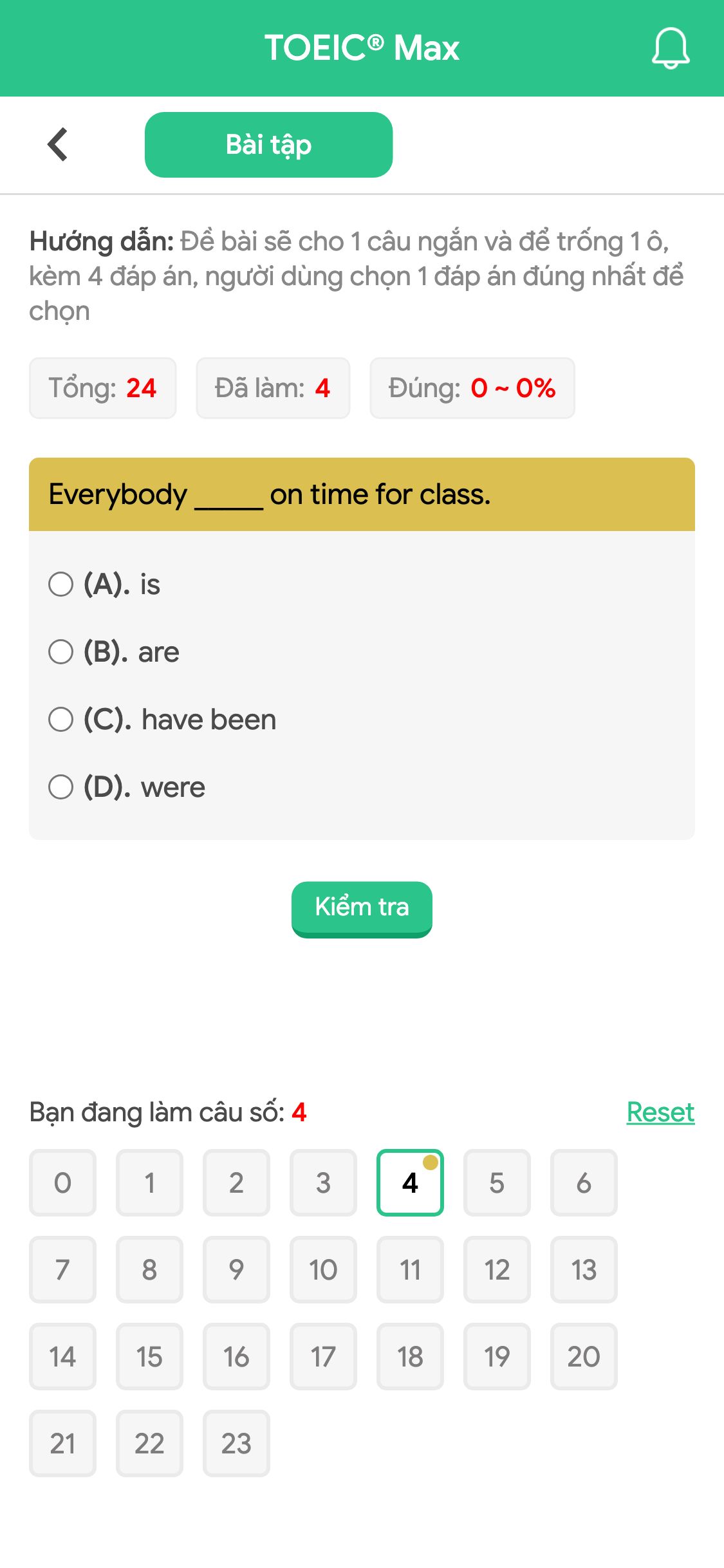 Everybody _____ on time for class.